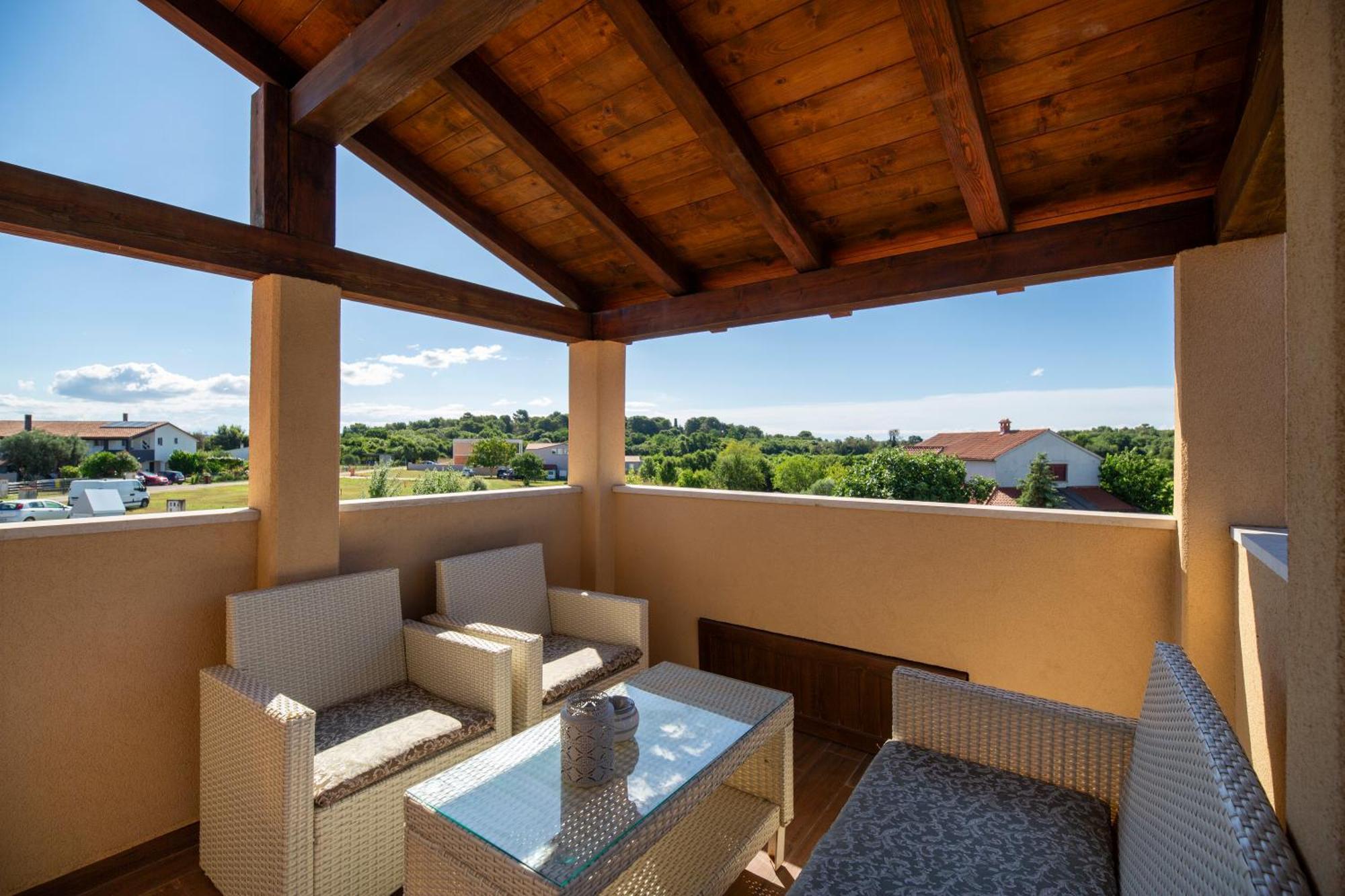 Apartman Viki Stinjan Pula Buitenkant foto